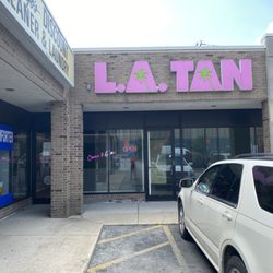 LA Tan - Store Front
