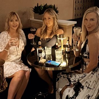 Flutes Champagne Bar - Wine Bars Near Me - Winter Park, Florida