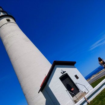 Fort Gratiot Lighthouse - Landmarks & Historical Buildings Near Me - Port Huron, Michigan