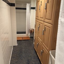 The Spa at The Cliffs - Locker,shower