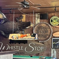 Harry's Banana Farm - Wall signage. They need a 70 year update