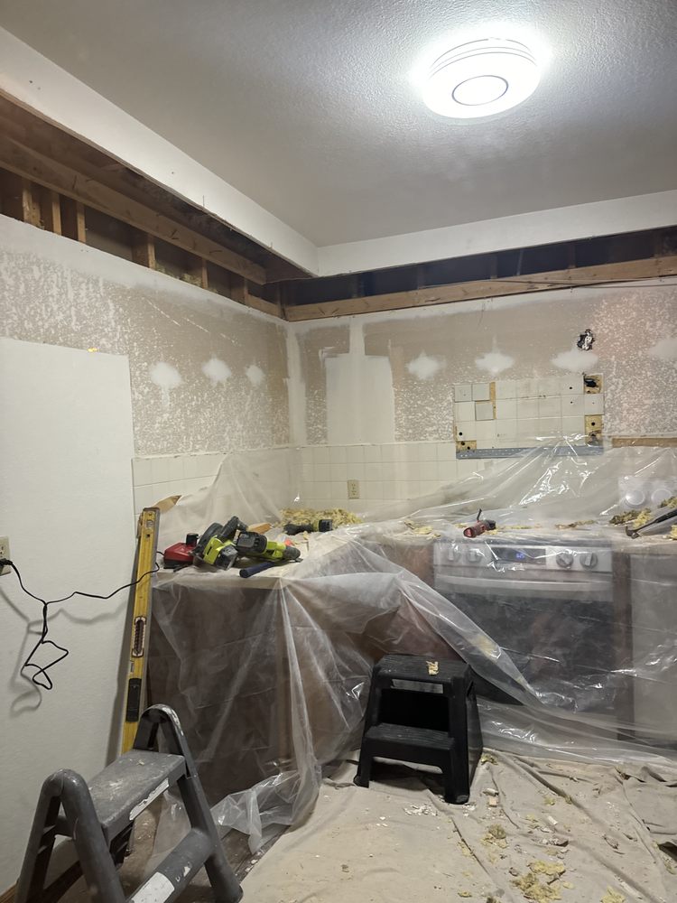 Slide of Kelly Johnson's Handyman Service