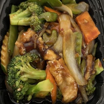 J J Chinese Cuisine - Szechuan Chicken - Chinese Near Me - Silverthorne, Colorado