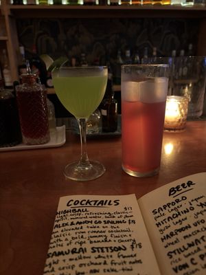 Izzy’s Cocktail Bar by null