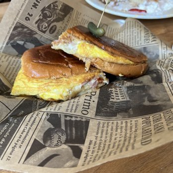 Cubaneo - Cuban omelette sandwich - Cuban Near Me - Chicago, Illinois Cubaneo - Cuban omelette sandwich - Cuban Near Me - Chicago, Illinois