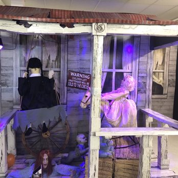 Spirit Halloween - Costumes Near Me - Casselberry, Florida