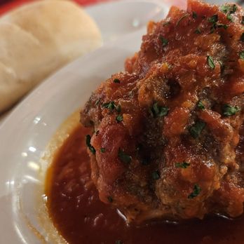 Buca di Beppo Italian Restaurant - Meatball side & bread - Italian Near Me - Pasadena, California Buca di Beppo Italian Restaurant - Meatball side & bread - Italian Near Me - Pasadena, California