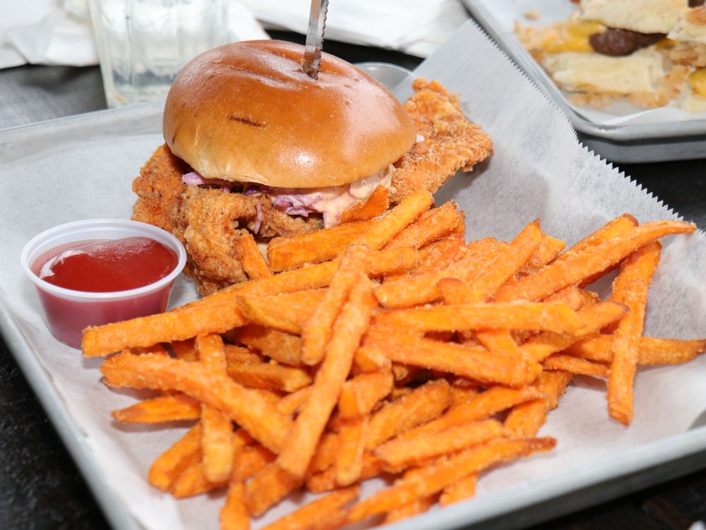 Cobblestones Pub & Biergarten