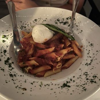 Alexanders on 30th - Pasta with meat sauce and burrata - Italian Near Me - San Diego, California Alexanders on 30th - Pasta with meat sauce and burrata - Italian Near Me - San Diego, California
