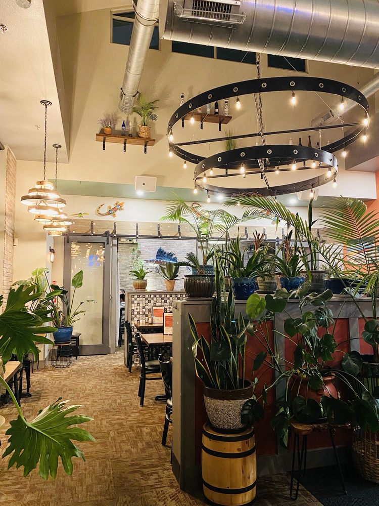 Mas Fuegos Kitchen & Tequila Bar