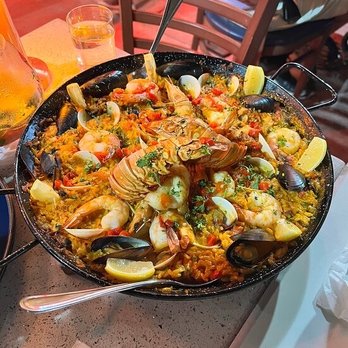 La Mulata - Enchilado De Mariscos - Cuban Near Me - Miami Beach, Florida La Mulata - Enchilado De Mariscos - Cuban Near Me - Miami Beach, Florida
