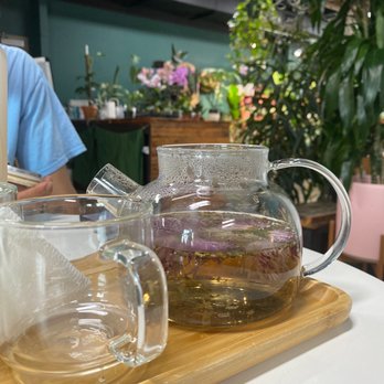 Plantoem - Cafes Near Me - Honolulu, Hawaii