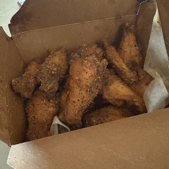 Cow & Cheese - "Hot" lemon pepper. Couldn't taste the hot nor the lemon pepper. - Burgers Near Me - Winter Park, Florida