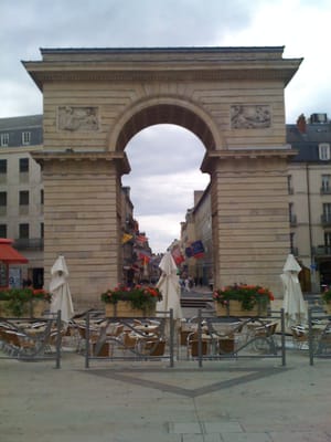 Porte Guillaume by null