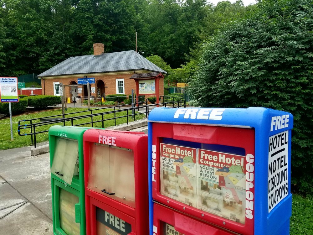 Front Right Side view of Rest Stop Facilities. - Yelp
