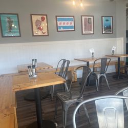 Cultivate Community Table - Restaurant seating