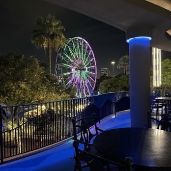 Downtown Aquarium - Picturesque views at night - Seafood Near Me - Houston, Texas Downtown Aquarium - Picturesque views at night - Seafood Near Me - Houston, Texas