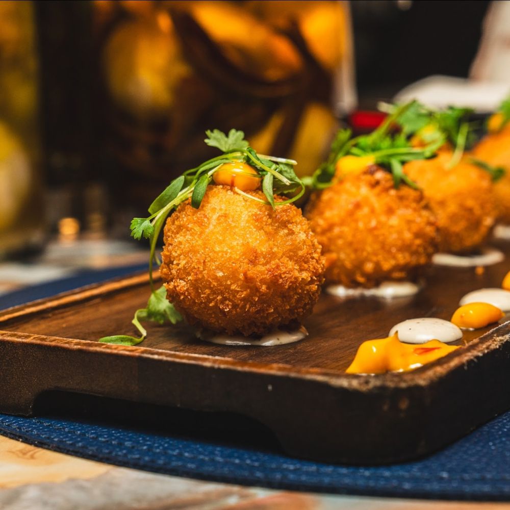 TRES Social Tapas - Photo 2