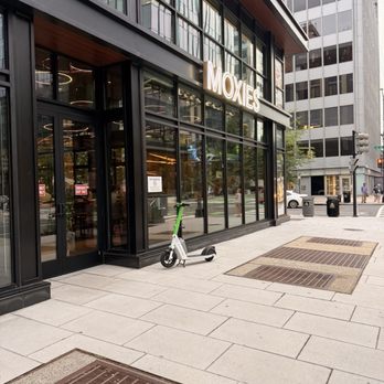 Moxies - New American Near Me - Washington, DC, District of Columbia
