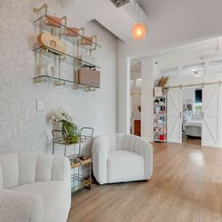 Skincare By Amy Peterson - Waiting area