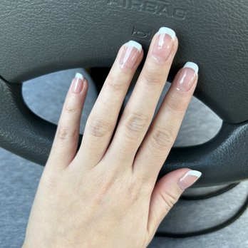 205 Nails & Spa - Holly was the sweetest. She was able to get me in last minute before my graduation. - Nail Salons Near Me - Vancouver, Washington