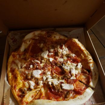 MOD Pizza - Hubby's pizza: chicken, pepperoni, spicy sausage, bacon, red sauce, and garlic - Fast Food Near Me - Fort Worth, Texas