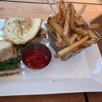 Plateia - Chicken sandwich - Mediterranean Near Me - Los Angeles, California Plateia - Chicken sandwich - Mediterranean Near Me - Los Angeles, California