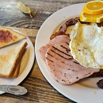 Tommy's Restaurant - Here's the lumberjack breakfast $14.99 - Diners Near Me - Monterey Park, California