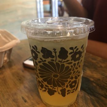 Colectivo Coffee Evanston - Iced Jasmine green tea - Coffee & Tea Near Me - Evanston, Illinois