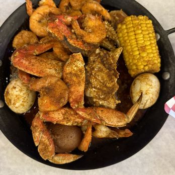 Fisherman's Kitchen - dungeons crab - Seafood Near Me - Garland, Texas