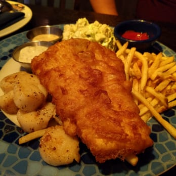 Ford's Fish Shack - Ashburn - Cod and sauteed scallops - Seafood Near Me - Ashburn, Virginia