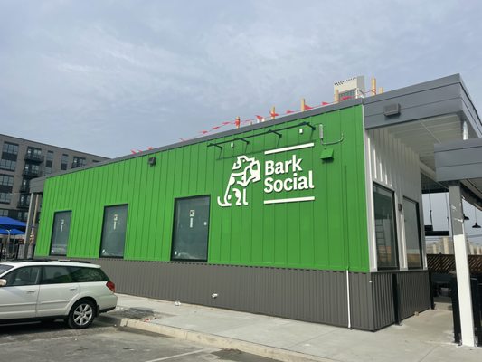 Bark Social by null