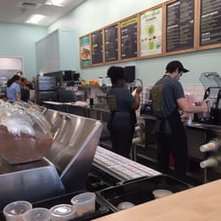 Tropical Smoothie Cafe - Smoothie making!