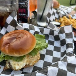Burger Punk - BYOBurger w fried egg