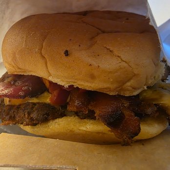 Shake Shack Oak Brook - BBQ Bacon Burger - Fast Food Near Me - Oak Brook, Illinois Shake Shack Oak Brook - BBQ Bacon Burger - Fast Food Near Me - Oak Brook, Illinois