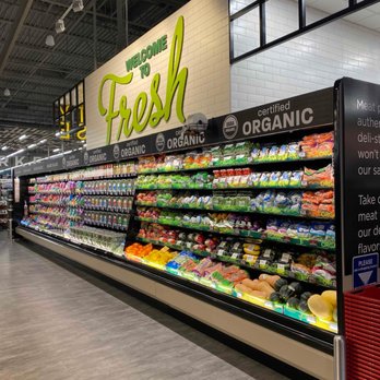 Hy-Vee Fast & Fresh - produce section - Convenience Stores Near Me - Springfield, Missouri
