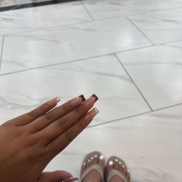 Toes and a full set of