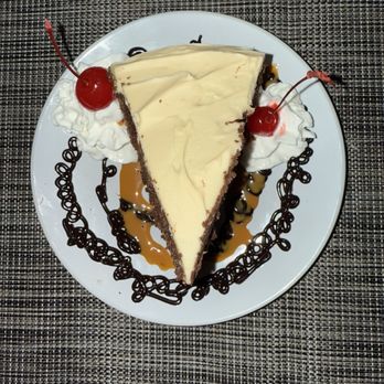 RuBBs Steakhouse - Wonderful cake - Steakhouses Near Me - Wisconsin Dells, Wisconsin