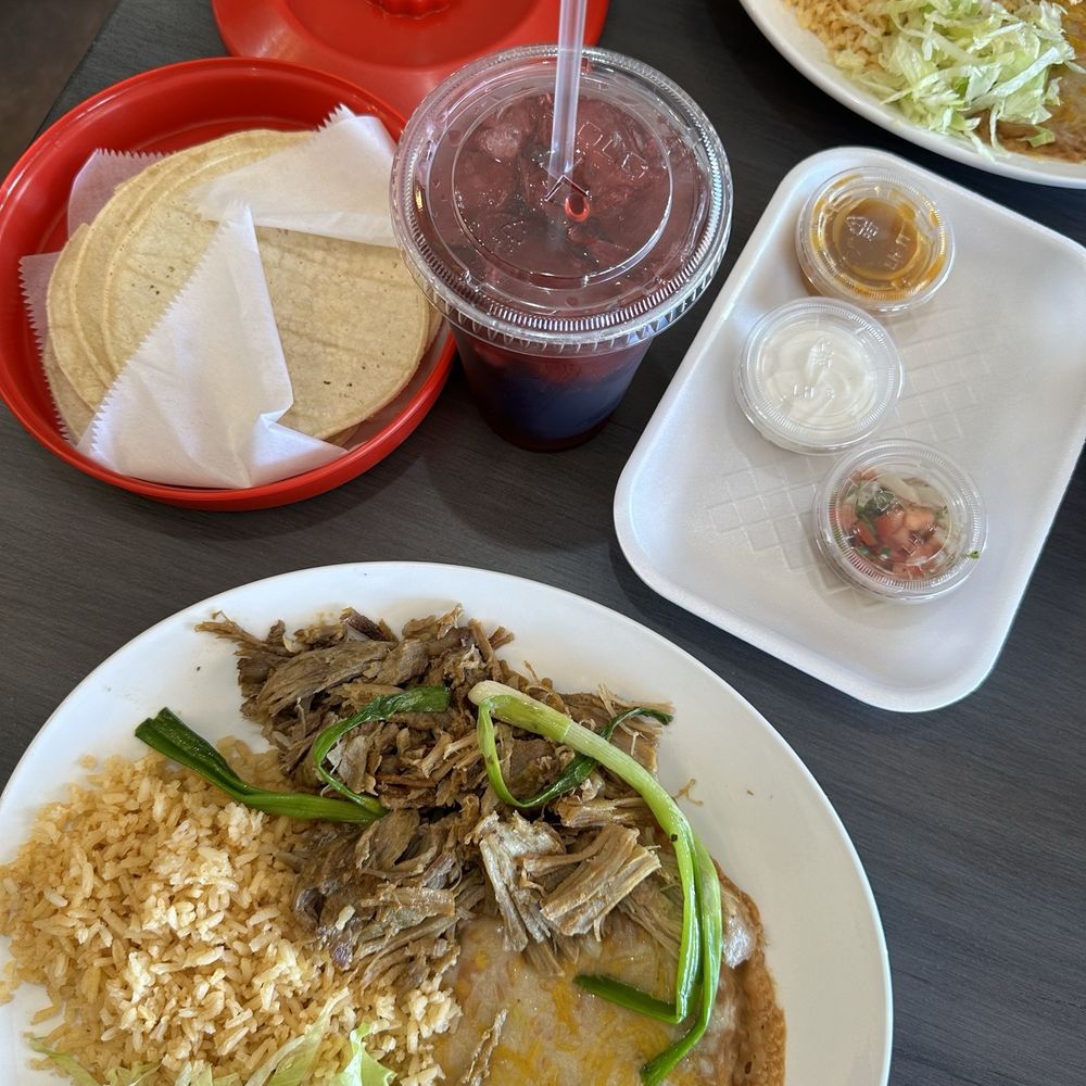 Carnitas and chorizo plate