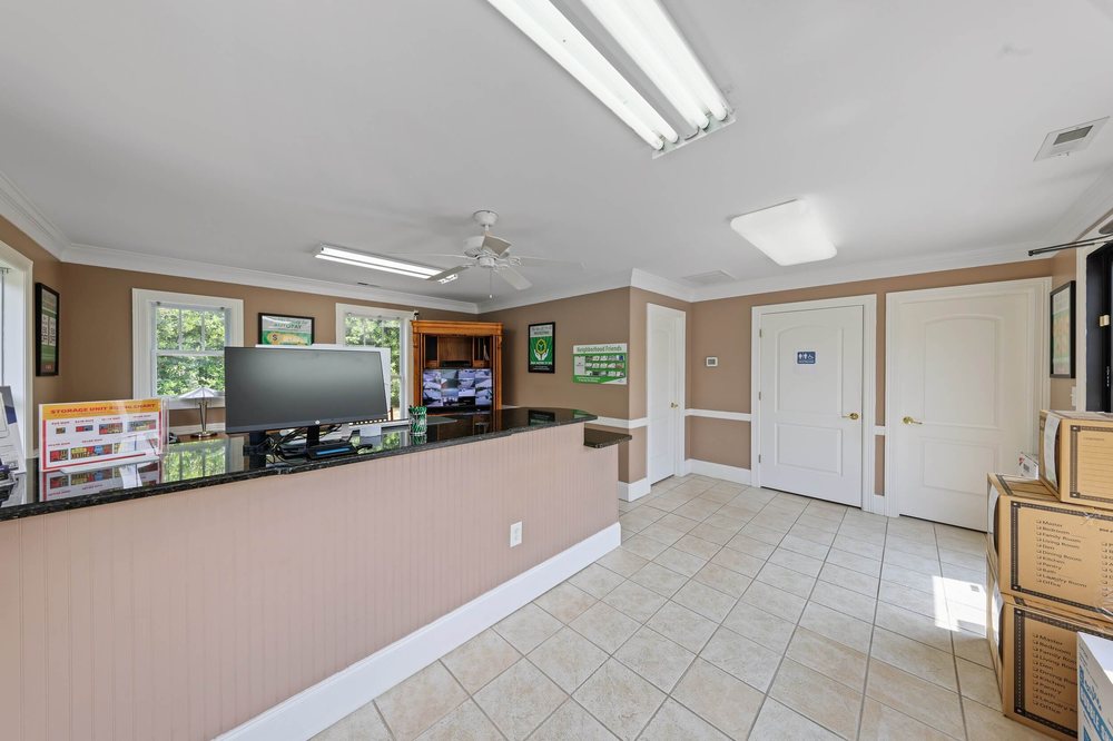 SAFENEST STORAGE Updated September 2024 31 Photos 8125 Island