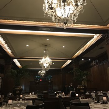 Parker's Restaurant - Dining room - old school - New American Near Me - Boston, Massachusetts