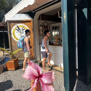 Makua Banana Bread - Front stand - Bakeries Near Me - Haleiwa, Hawaii