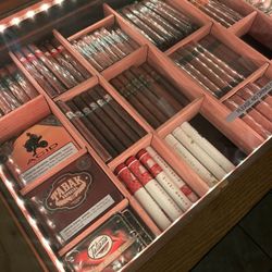 Catelli Cigar Lounge 