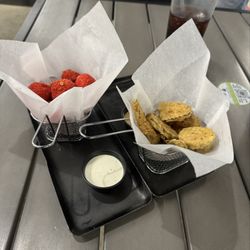 BigShots Golf - Fried Pickles Flamin' Hot Cheetos Mozzarella Bites