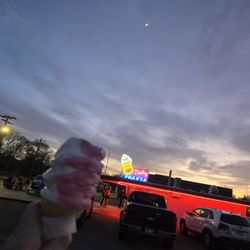 Arts Dairy Freeze - Strawberry and vanilla swirl cone