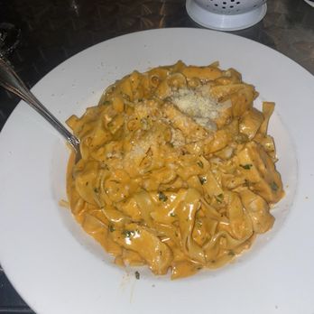 Di Lisio's - Fettucini chicken vodka pasta - Italian Near Me - Winston-Salem, North Carolina