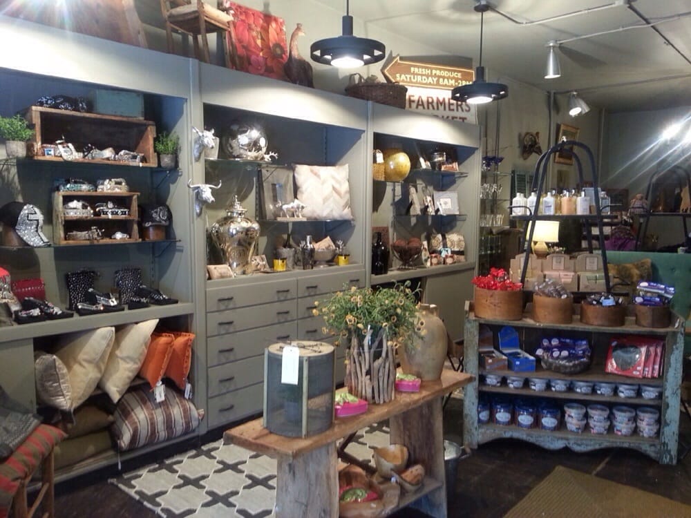 THE LAMB’S EAR Updated April 2024 231 Market St, Maysville