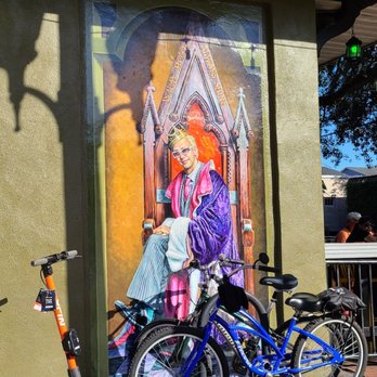 Burton's Thornton Park - Dive Bars Near Me - Orlando, Florida