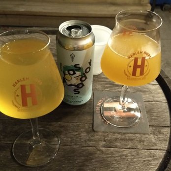 Harlem Hops - Beers outside out back! - Beer Bar Near Me - New York, New York
