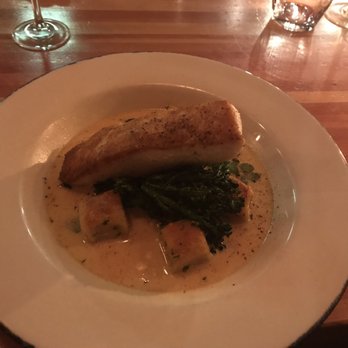 Vis-à-Vis - Wine Bars Near Me - Victoria, British Columbia